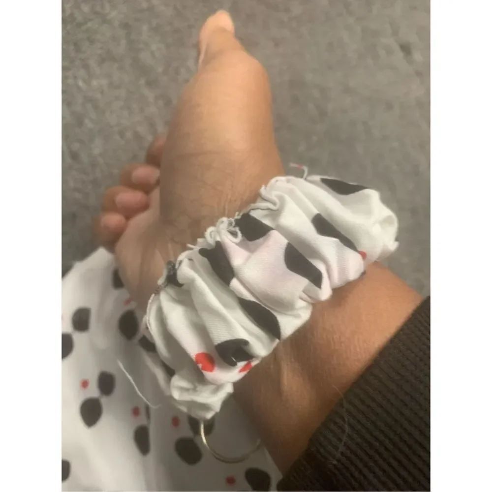 Scrunchie Keychain Wristlet Set - Picture 5 of 6